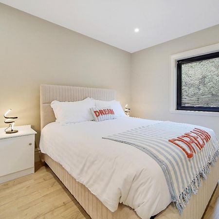 Seaview Lodge Apartment 'Sleeping 4 Guests' Rockstown Eksteriør billede