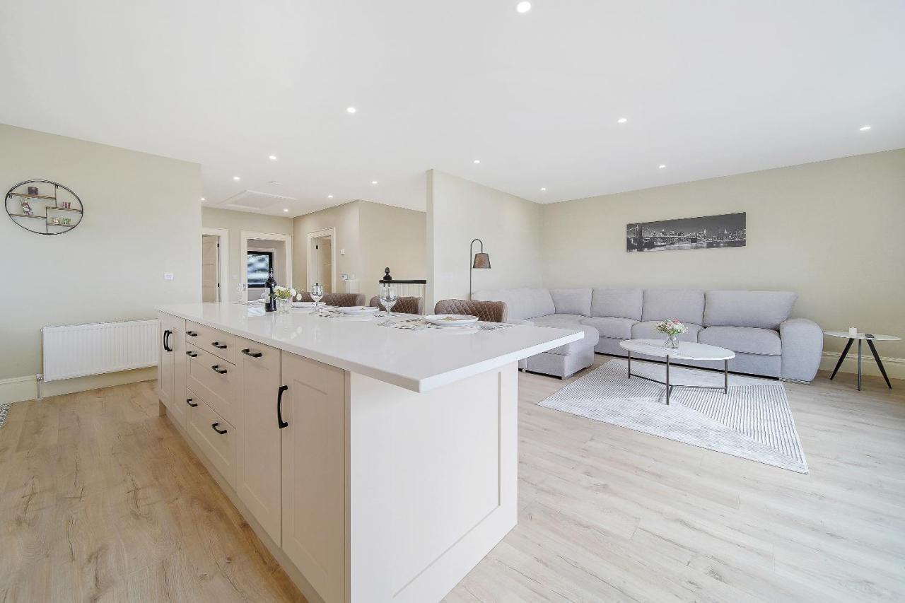 Seaview Lodge Apartment 'Sleeping 4 Guests' Rockstown Eksteriør billede