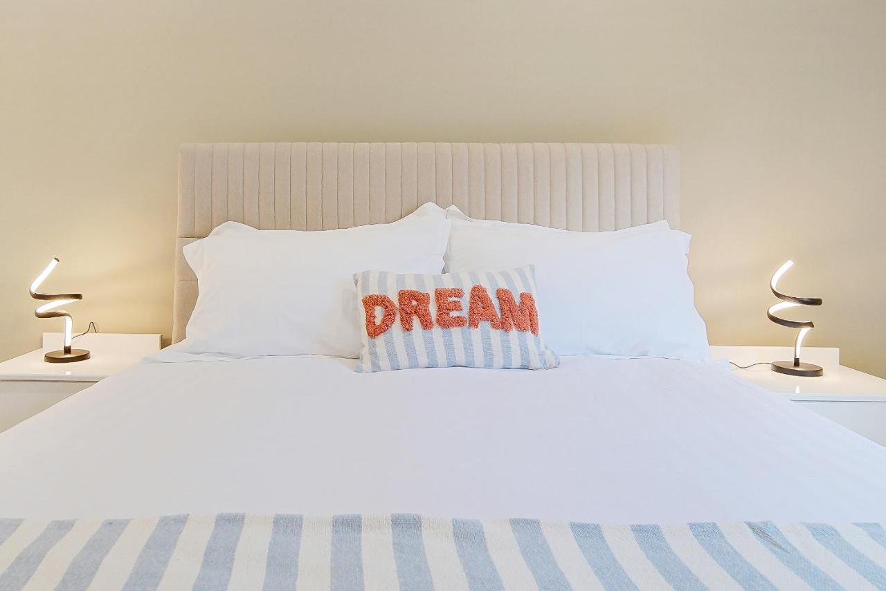 Seaview Lodge Apartment 'Sleeping 4 Guests' Rockstown Eksteriør billede