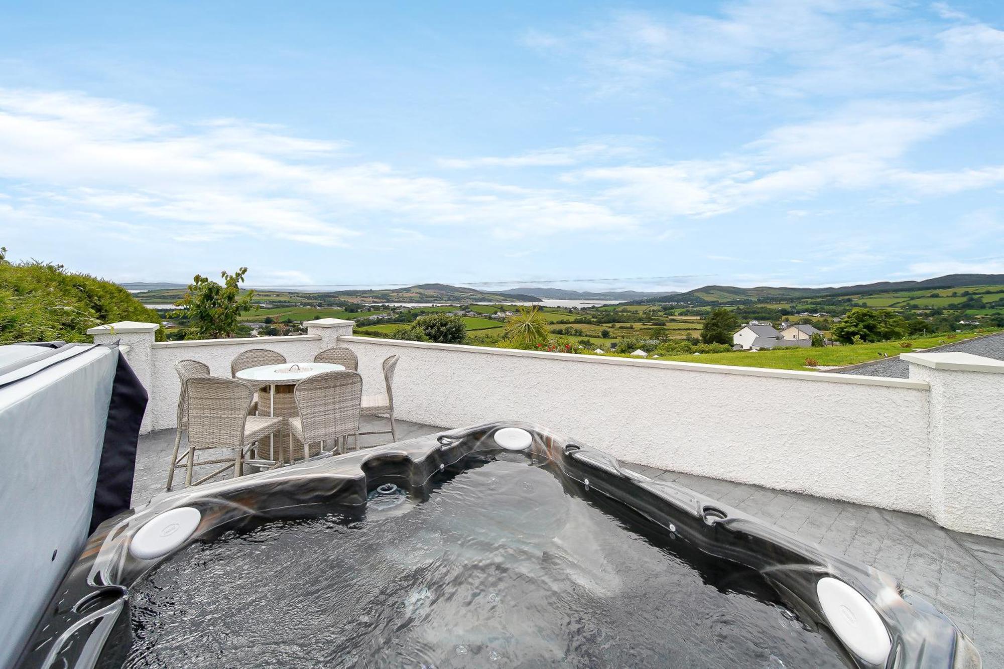 Seaview Lodge Apartment 'Sleeping 4 Guests' Rockstown Eksteriør billede