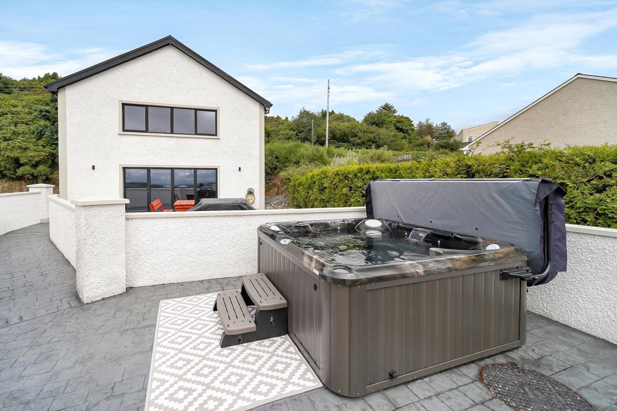 Seaview Lodge Apartment 'Sleeping 4 Guests' Rockstown Eksteriør billede