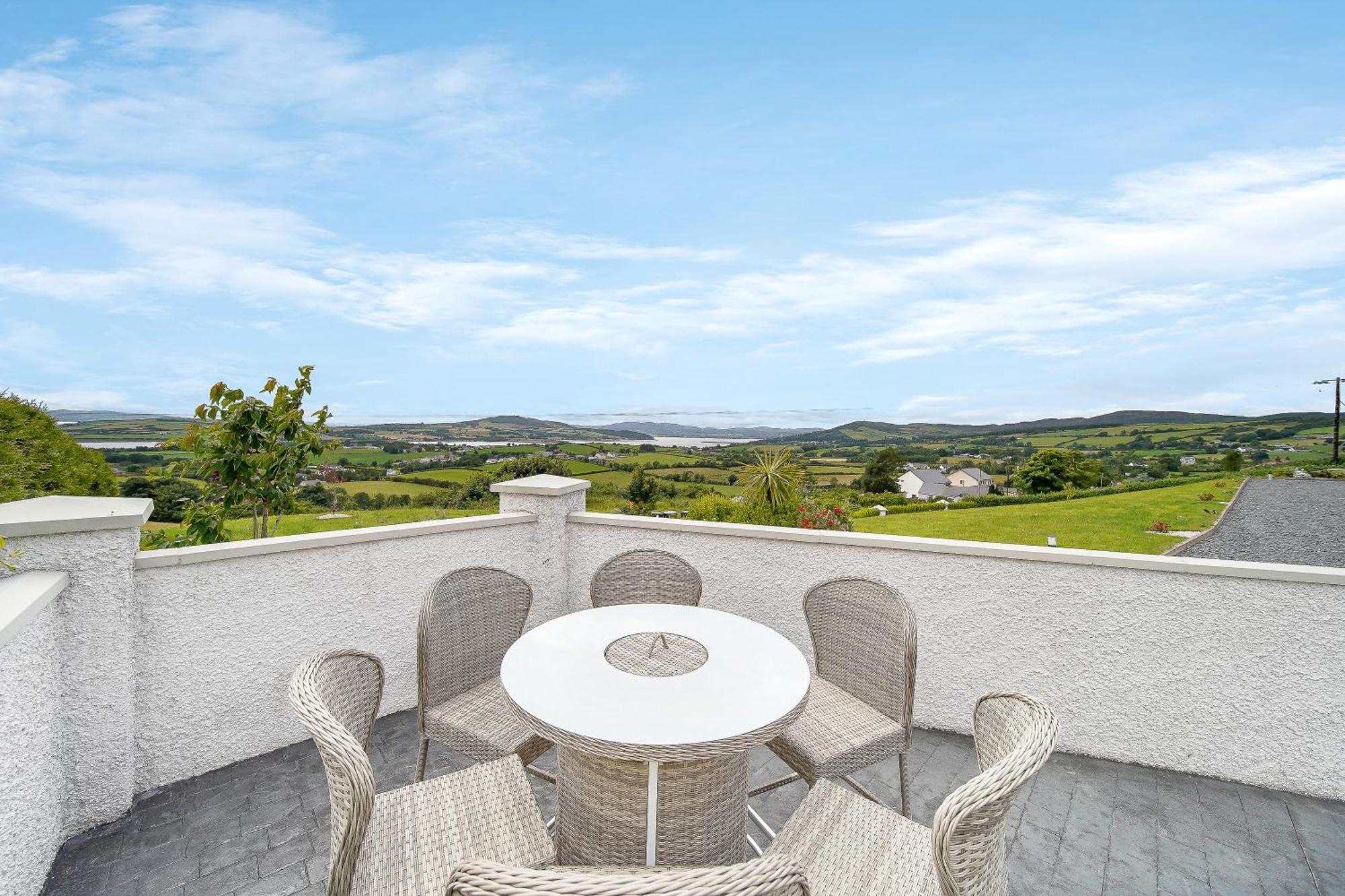 Seaview Lodge Apartment 'Sleeping 4 Guests' Rockstown Eksteriør billede