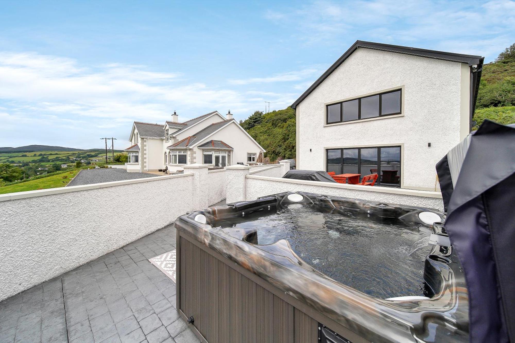 Seaview Lodge Apartment 'Sleeping 4 Guests' Rockstown Eksteriør billede